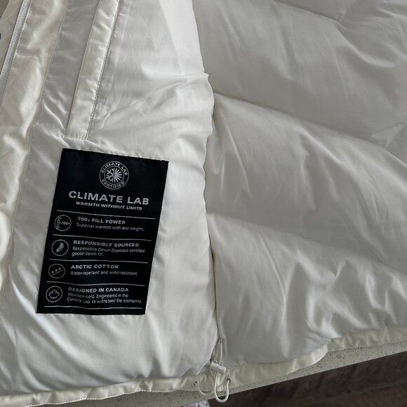 Aritzia Wilfred Cloud Puff Shorty Jacket in Matte Pearl White-2XS - Picture 5 of 6